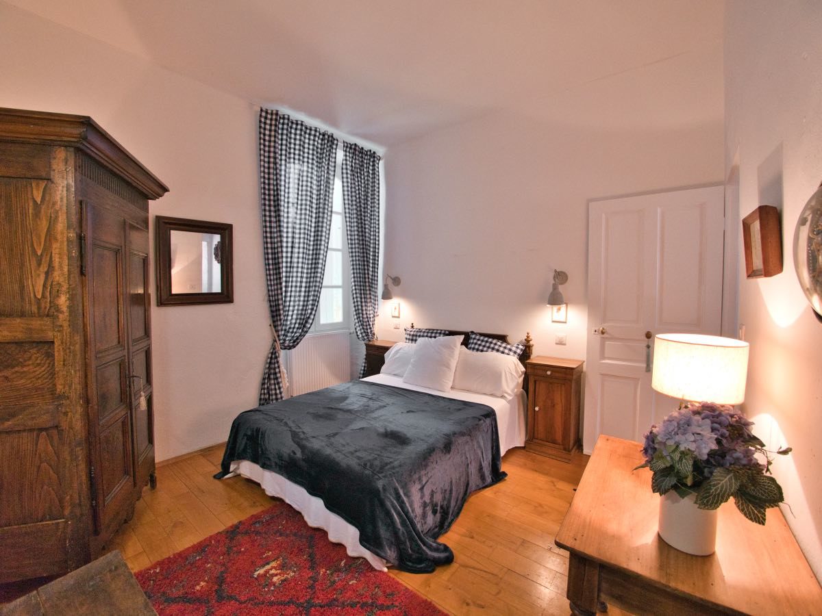 gite-choubello-chambre-1-03-1200x900